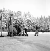 Bandymatch Bollnäs - Skutskär. 13 januari 1952.



