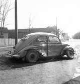 Bilolycka på Brynäs. 8 april 1952.