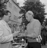 Sverigeloppet, Cyklisterna passerar Gävle. Juli 1952.