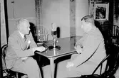 Radiotjänst. Manne Berggren intervjuar Ö. B Svedlund. 29 september 1952.