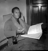 Dirigent Dean Dixon på Gävle teater, den 3 november 1952.