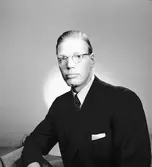 Herr Lundgren. H. Järnhardt & Co. Personalfoto. April 1944






