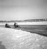 Reportage för Gefle Dagblad. Motortävling på Näringen. 1936

