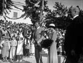Kronprinsparet Gustaf Adolf och Louise på 9-dagarsfärd genom Norrland. Under de sista dagarna juni och första dagarna i juli 1934.
