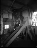 Interiör från gasverket. Ingenjörsfirman Edo Larsson, Kungsgatan 44 Stockholm.

