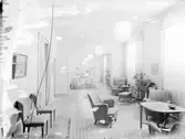 Möbel interiör. Nordiska Kompaniet, Stockholm. Den 7 september 1941.
