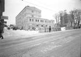 Den 15 december 1954. Nybygget vid Södra Kungsgatan 19 och Övre Bergsgatan vid Söderhielmska