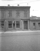 Ellen Grees, Modeaffär.

