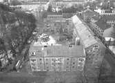 Den 28 januari 1955. Foto taget från Trefaldighetskyrkan  Drottninggatan. Vågskrivargatan och Skomakargatan.


