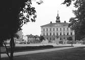 Den 6 oktober 1954. Rådhuset.