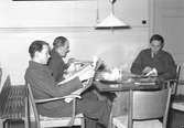 Den 11 december 1943. Soldathemmets Café.