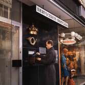 Servicebox vid postkontoret Stockholm 40, slutet av 1960-talet.