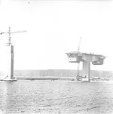Ölandsbron byggs.