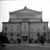 Gävle Teater. Bilden är tagen från Hantverkargatan. Maj 1973.