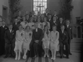 Pastor Sture Wiklund med konfirmandgrupp i Bomhus år 1931

