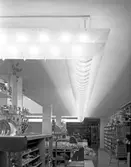 Annell Axel, Regeringsgatan 30, Stockholm
Foto av ljusramper i Konsums varuhus

Oktober 1938

