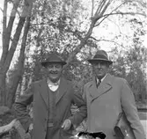 Furuviksparken invigdes pingstdagen 1936.

Nöjesfältet, badplatsen Sandvik och djurparken gjordes iordning.


Två okända män





