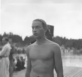 Furuviksparken invigdes pingstdagen 1936.

Nöjesfältet, badplatsen Sandvik och djurparken gjordes i ordning.

Badplatsen Sandvik

