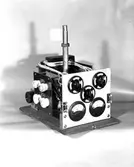 Gavleverken AB
Producerade gjutgods och ångpannor, spisar för ved- och gaseldning
vattenvärmare och gastvättmaskiner m.m.
1938 anlades ett emaljeringsverk.

Generator
December 1942
