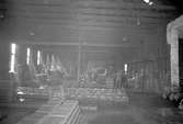Gavleverken AB
Producerade gjutgods och ångpannor, spisar för ved- och gaseldning
vattenvärmare och gastvättmaskiner m.m.
1938 anlades ett emaljeringsverk.

Interiör av fabriken
