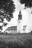Staffans kyrka
på Stenebergshöjden, Brynäs.
Ritades av Knut Nordenskjöld och invigdes 1932.
En treskeppig kyrka vars torn, placerat vid nordvästra hörnet, kröns av en av Sveriges största torntuppar. sydvästra hörnet ett vapenhus, huvudingången åt väster.
