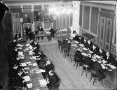 Stadsfullmäktiges sammanträde på 75-årsdagen. Januari 1938. Första gången stadsfullmäktige hade möte var år 1863


