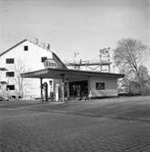 Esso bensinstationer. 20 oktober 1947.