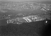 Flygbild över utställningen på Travbanan och Folkparken. 1946.