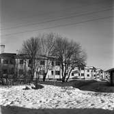 Stadsvy över nybyggda fastigheter på Klintbergsgatan. 1948.