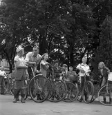 Konsum Alfa bärplockningsutflykt, cirka 1945.
