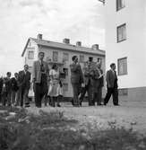 Bostadskongress. 9 augusti 1945. Huset närmast till höger är Södra Stapeltorgsgatan 7. Huset längre bort är nr 5.