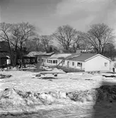 Gävles första daghem. 5 mars 1945 öppnade Stenebergsgården, Brynäs. Första institution för halvöppen barnavård. Verksamheten var uppdelad på en barnträdgård, ett daghem och ett eftermiddagshem.

