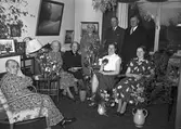 Familjegrupp. 13 maj 1953.
Malmlöf, Brunnsgatan 47, Gävle