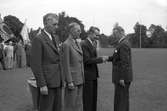 Riksidrottsförbundets medaljutdelning på Strömvallen.     7 juni 1953.
