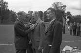 Riksidrottsförbundets medaljutdelning på Strömvallen.     7 juni 1953.
