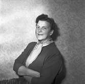 Fru Löfwenmark. 22 oktober 1953.
Porträtt för Norrlands-Posten.