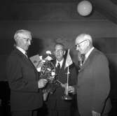Radiostudion avtackar Herr Bernholm. 30 november 1953.