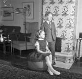 A. Söderhjelm, Godsägare. Fotografier tagna i bostaden
på barnen och fru Söderhjelm. 9 februari 1954.