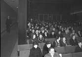 Mjölkpropaganda på Roxy, biografen. 3 maj 1941.