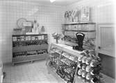 Konsum Alfa. Datum 19 november 1950. Bilden visar Mjölkaffären

