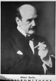 Albert Ranft. Född 1858, död 1938 Stockholm.
Skådespelare och teaterchef. Betecknades på tidigt 1900-tal som Stockholms främste teaterkung. Han var under en tid chef för samtliga privatteatrar i Stockholm.


