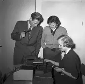 Arbetsförmedlingen testar. 18 mars 1954.

