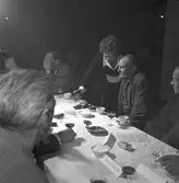 Reportage av taklagsfest. 22 september 1956.
Lönns Målerifirma, Åkargatan 45
