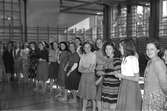 Norra Skolans nya gymnastikhus vid teatern.              22 september 1948. Reportage för Norrlands-Posten.