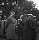 Landstormen rycker in, 1939. Armén delades fram till 1941 in i bevärings- och landstormsmän. Landstormen var de över 35 år, av de värnpliktiga.

