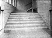 Interiör av trappen i entren. Arbetarbladet tidningshus, 15 januari 1946.