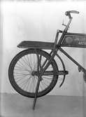 Cykel med fjäder, 21 januari 1946. Beställt av fabrikör Åke Svensson.