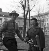 Allas Veckotidning, frk. Westergrens reportage med Gävleungdom. 20 april 1949. B. Westegren, M. Forslund m.fl.