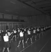 Konsum Alfa husmodersgymnastik. 15 maj 1949.