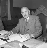 Nationella Hemgårdskonferens i stadhuset Gävle. 1947. Reportage för Arbetarbladet.